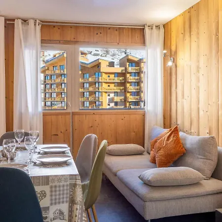 Apartment Renove - 4 Pers, 2 Chambres, Balcon, Plein Coeur, Proximite Pistes, Commerces - Fr-1-637-35